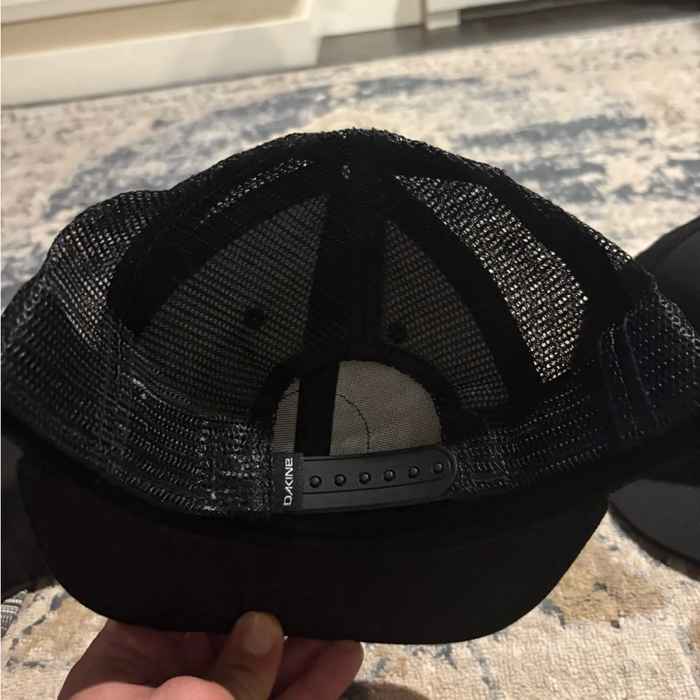 4 Snap Back Baseball Caps - Picture 7 of 7